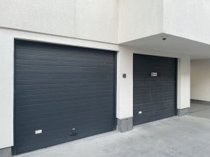 Секционни гаражни и индустриални врати